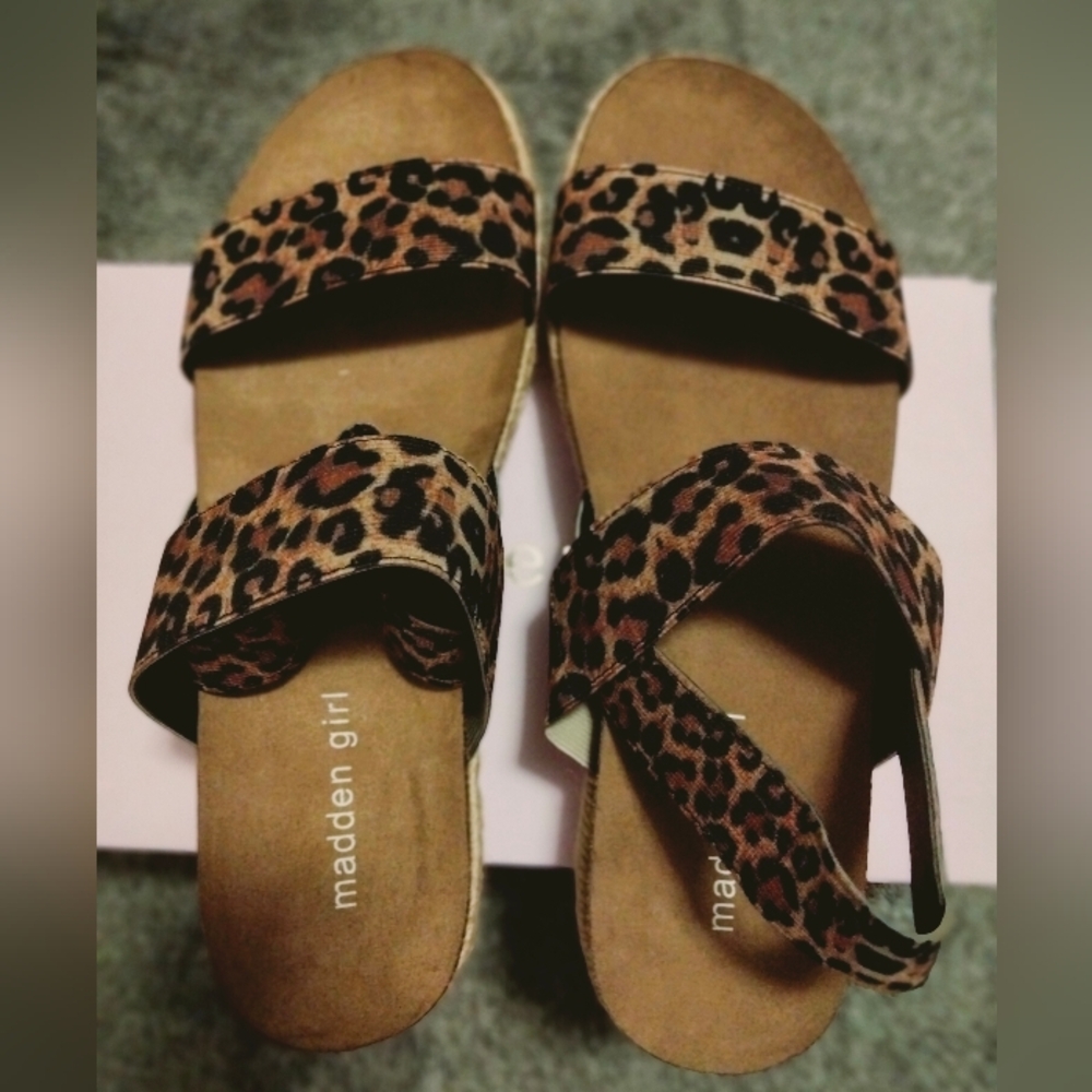 Madden Girl Leopard Women's Sandals Sz 10